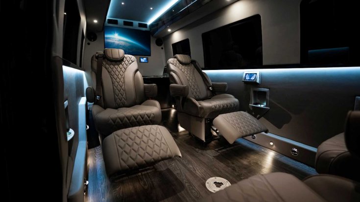 2020-as Mercedes Sprinter beltere