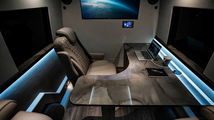 2020-as Mercedes Sprinter beltere