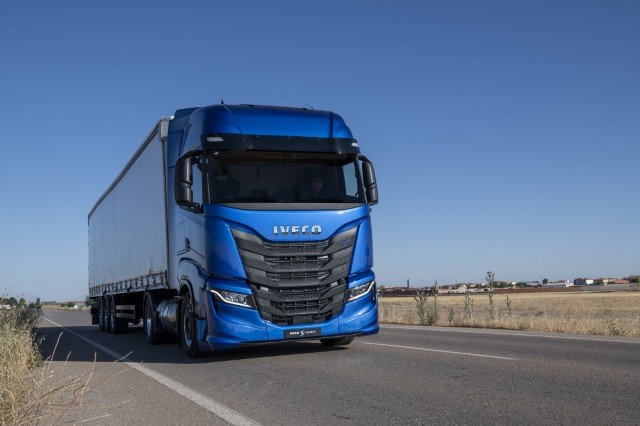 IVECO S-WAY elölről