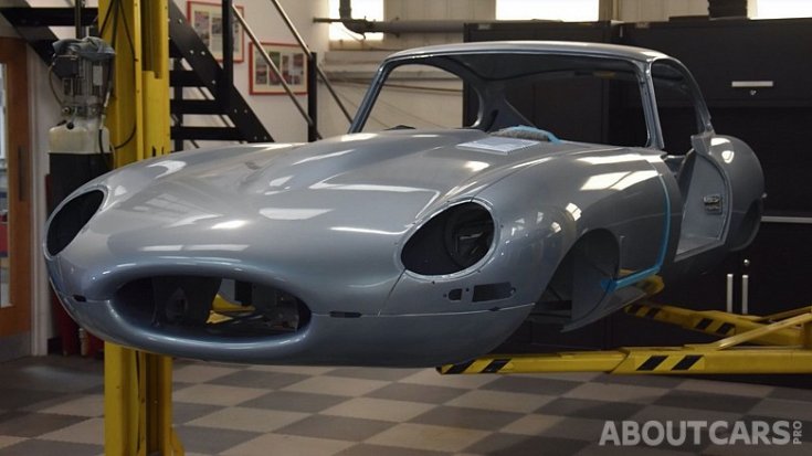 Jaguar E-Type üres karosszériája