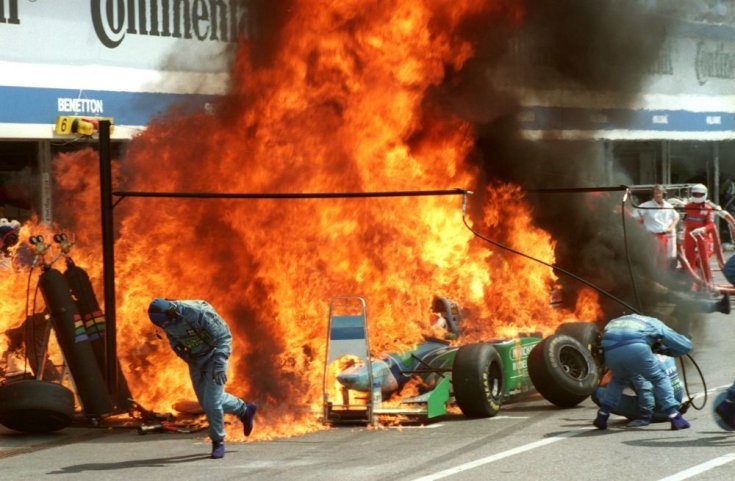 Jos Verstappen lángoló Benettonja