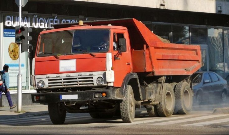 Kamaz 5511 füst