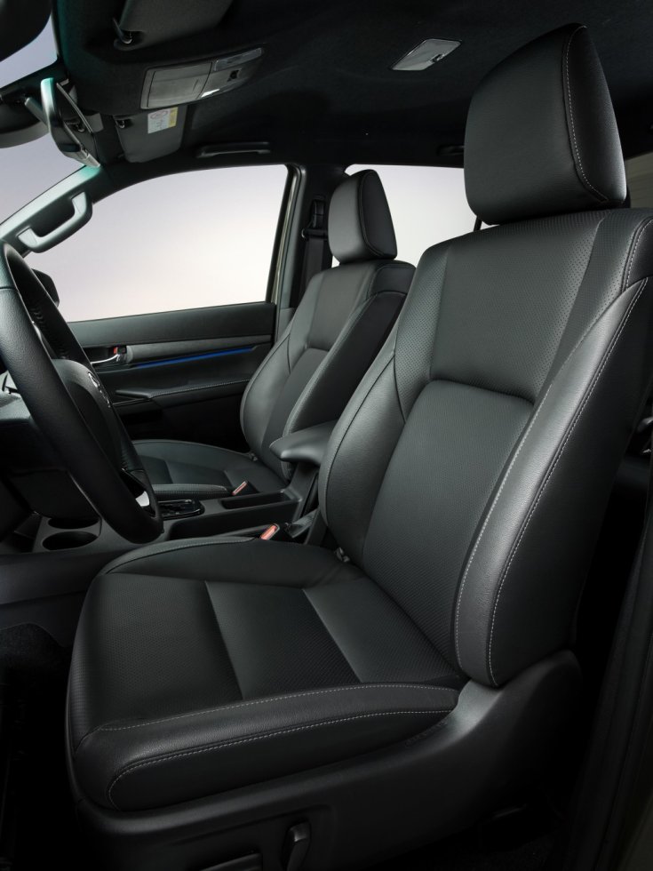 2020-as Toyota Hilux ülések