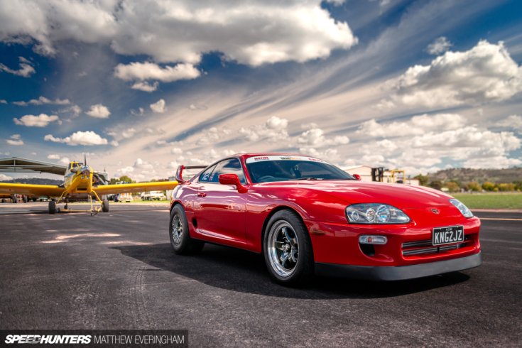 1100 lóerős Toyota Supra MkIV 45 fokból