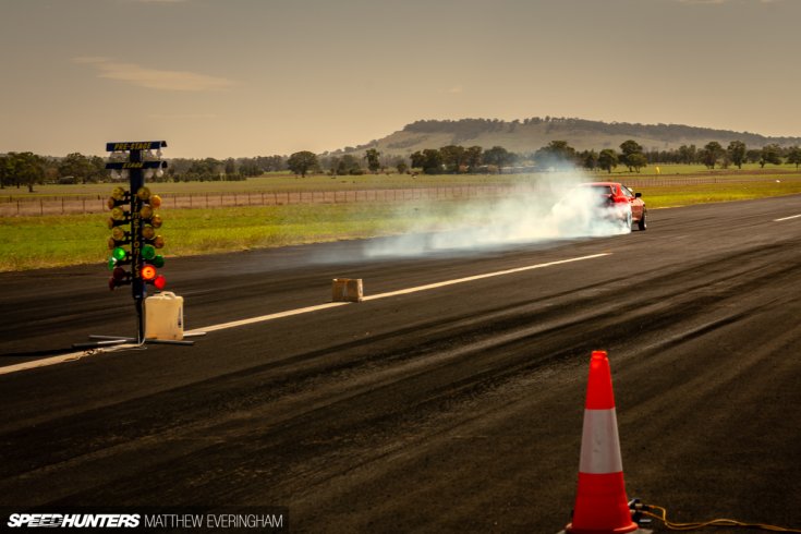 1100 lóerős Toyota Supra MkIV gyorsulás közben