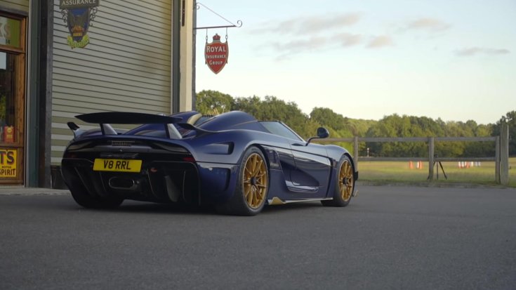 Egyedi Koenigsegg Regera hátulról