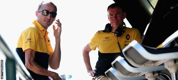 Kubica a Renault színeiben