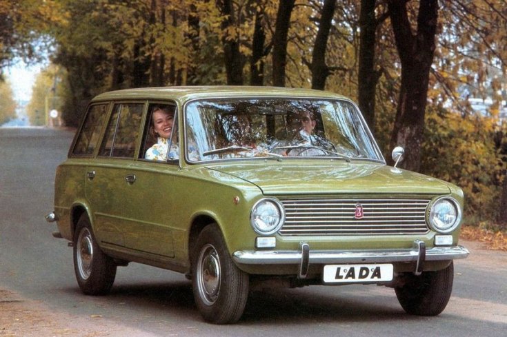 LADA 2102