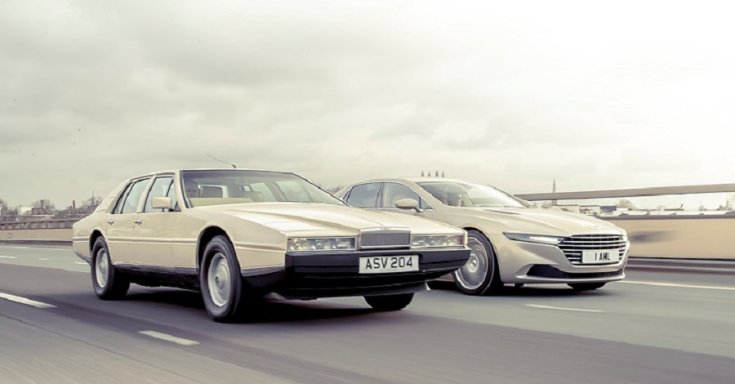 A régi Aston Martin Lagonda és utódja, a Lagonda Taraf egymás mellett