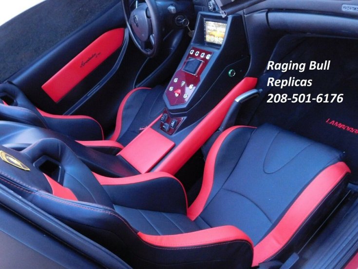 Lamborghini Aventador utánzat beltere