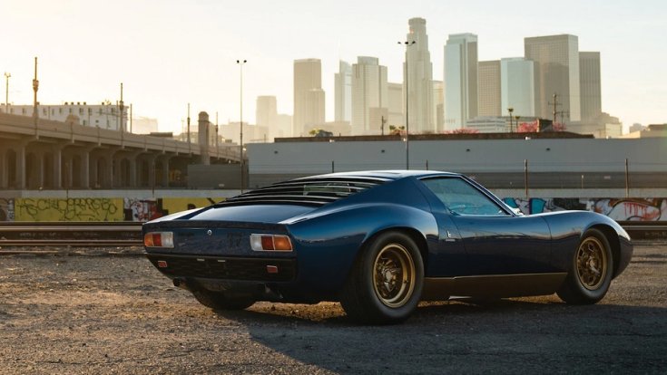 Lamborghini Miura SV