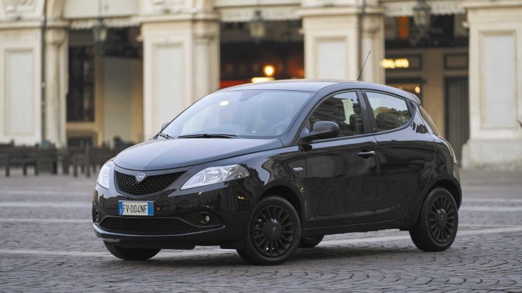 Lancia Ypsilon oldalról