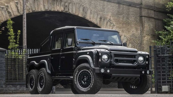 Land Rover Defender 6x6 elölről