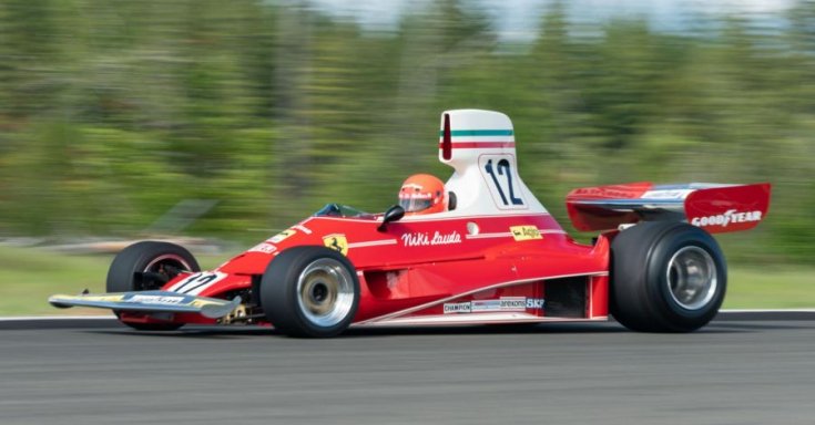 Lauda 1975-ös világbajnok Ferrarijában
