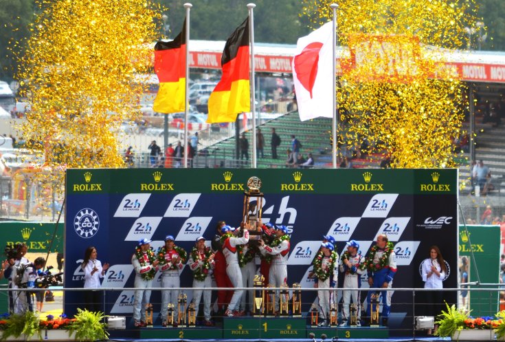 tag: díjátadás a Le Mans-i 24 órás dobogósaival