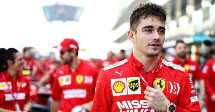 Leclerc Ferrari overálban