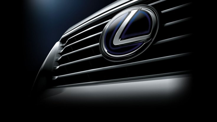 Lexus márkajelzés egy hűtőmaszkon