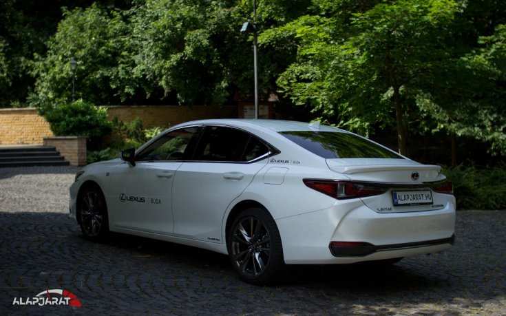 Lexus ES 300h - Teszt Alapjárat