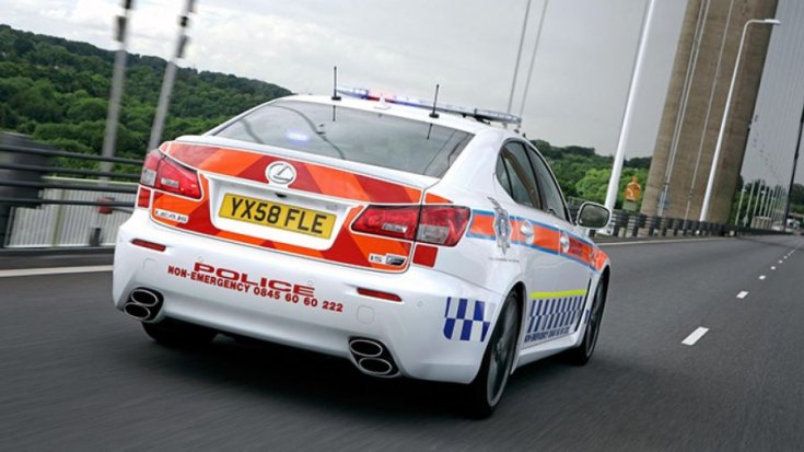 Lexus IS-F rendőrautó