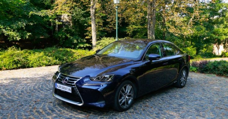 Lexus IS 300h