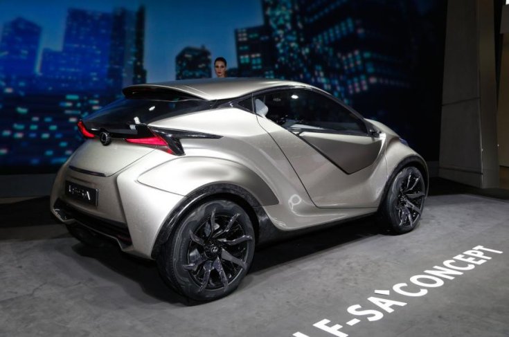 Lexus LF-SA koncepcióautó hátulról