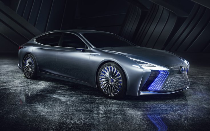 A Lexus LS koncepciója elölről negyvenöt fokból fotózva