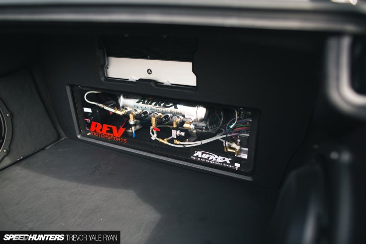 Airride rendszer egy Lexus RC-ben
