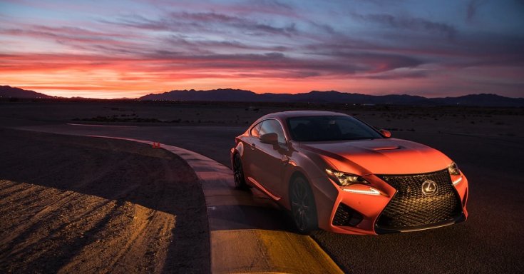 Lexus RC F 5.0 liter V8