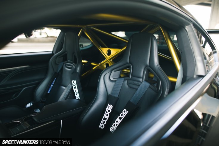 Lexus RC Recaro ülések, Sparco öv és rollbár