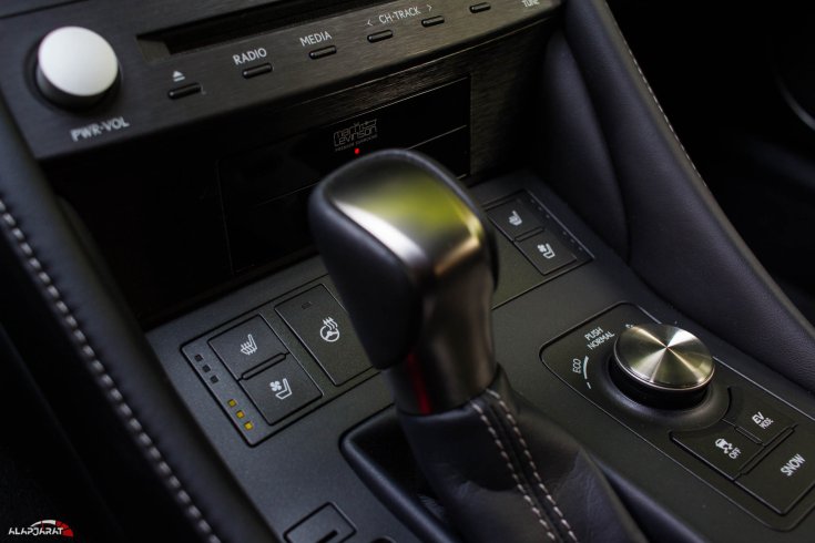 Lexus RC 300h - Teszt Alapjárat