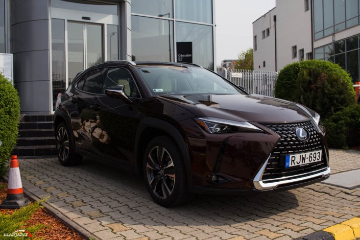 Lexus UX 200