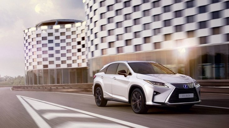 2018 Lexus RX 450f, fehér, oldalnézet, jobbról