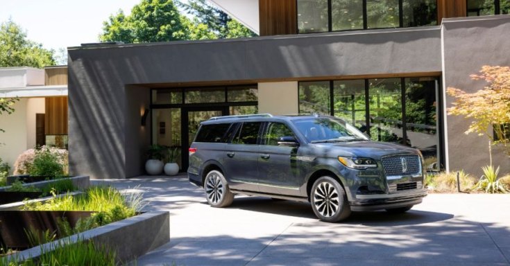 2022 Lincoln Navigator Flight Blue Reserve