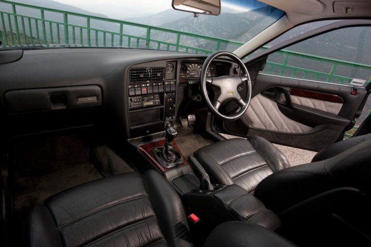 Lotus Carlton belső