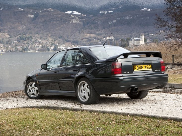 Lotus Carlton
