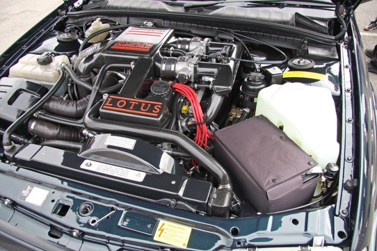 Lotus Carlton motor