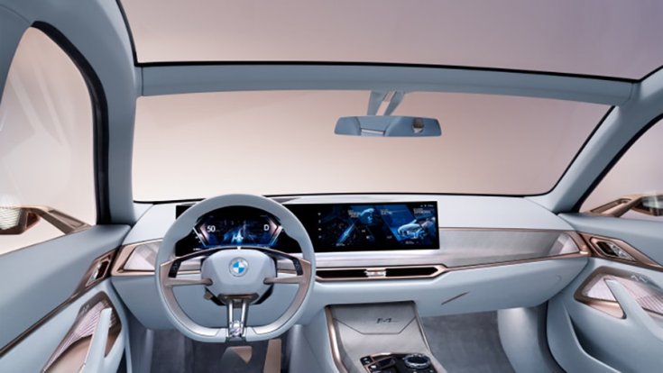 A BMW i4 EV belseje