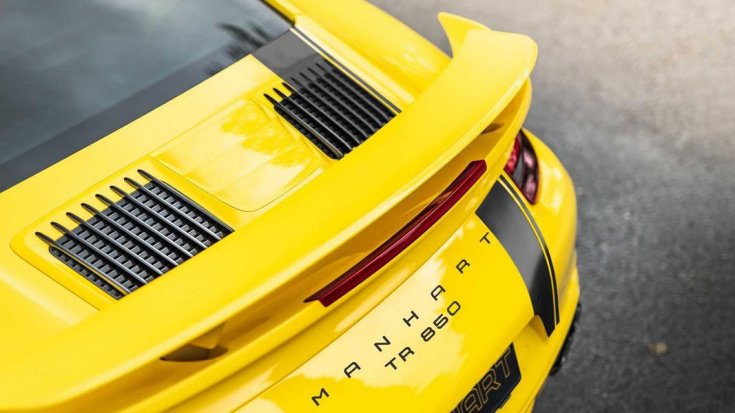 Tuningolt Porsche 911-es Manhart hátsó része felülről