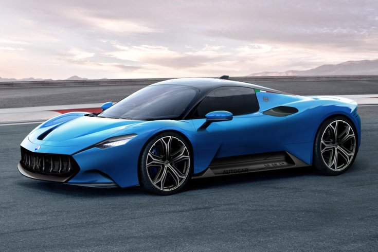 Kék színű Maserati MC20 egy versenypályán, oldalról fotózva