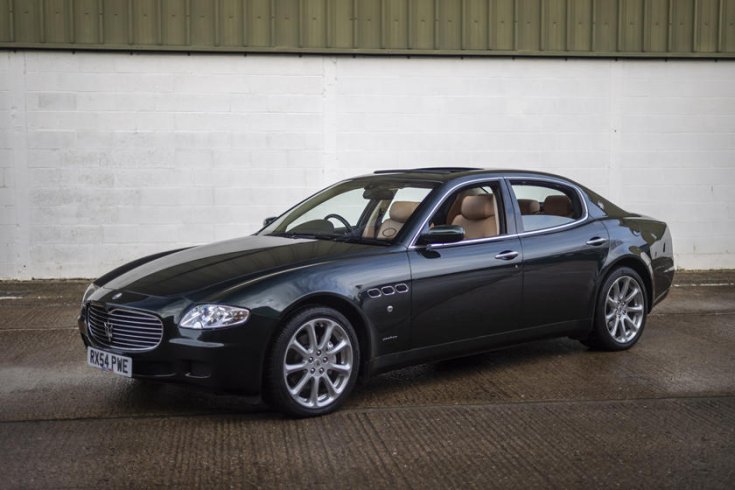 Maserati Quattroporte oldalról