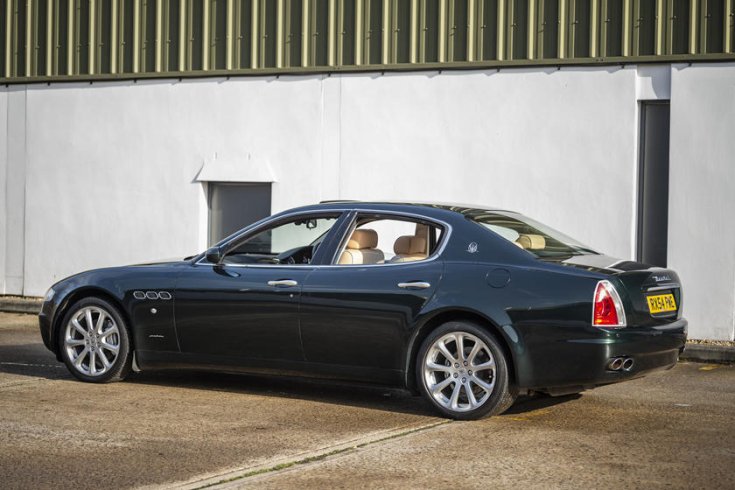 Maserati Quattroporte hátulról