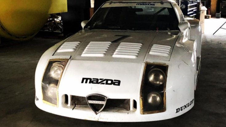 Mazda 254i RX-7 szemből