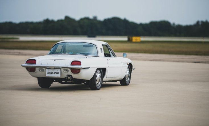 1967-es Wankel motoros Mazda Cosmo Sport 110S hátulról