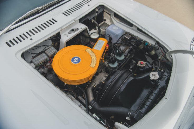 Az 1967-es Mazda Cosmo Sport 110S Wankel motorja felülről