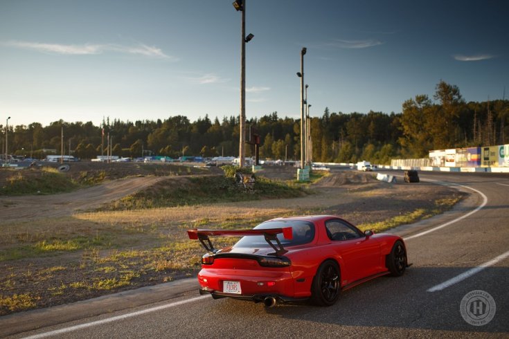 Mazda RX-7 R2 oldalról