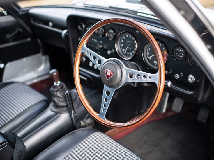 1971 Mazda Cosmo Series II, fekete műszerfal, elölnézet, oldalnézet, jobbról