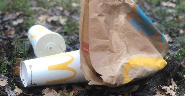 McDonalds étel után maradt szemét