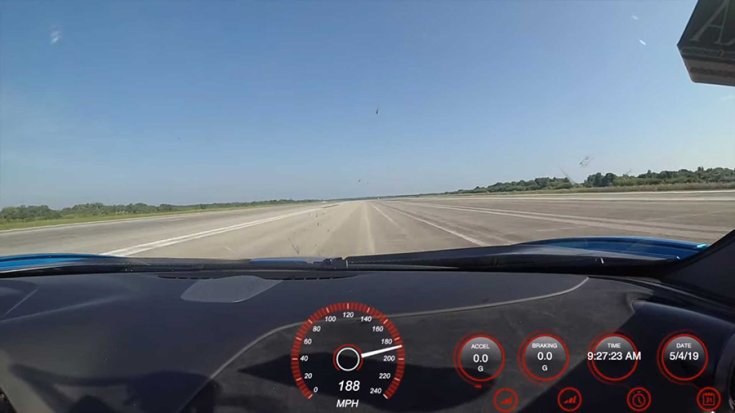 A McLaren Senna a gyorsulási szakasz végén