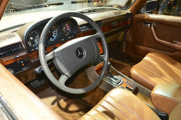 Mercedes 450SEL 6.9 belseje