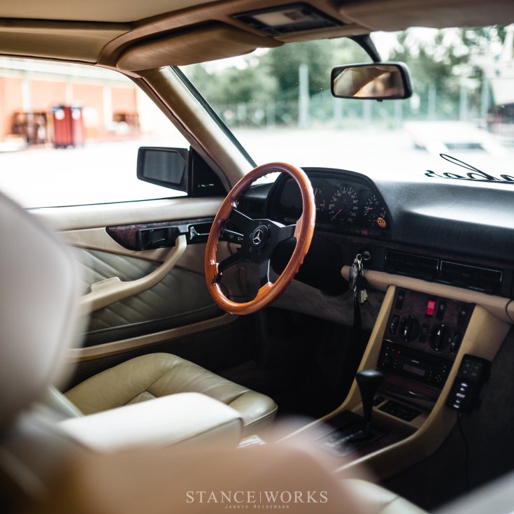 Mercedes 560 SEC interior